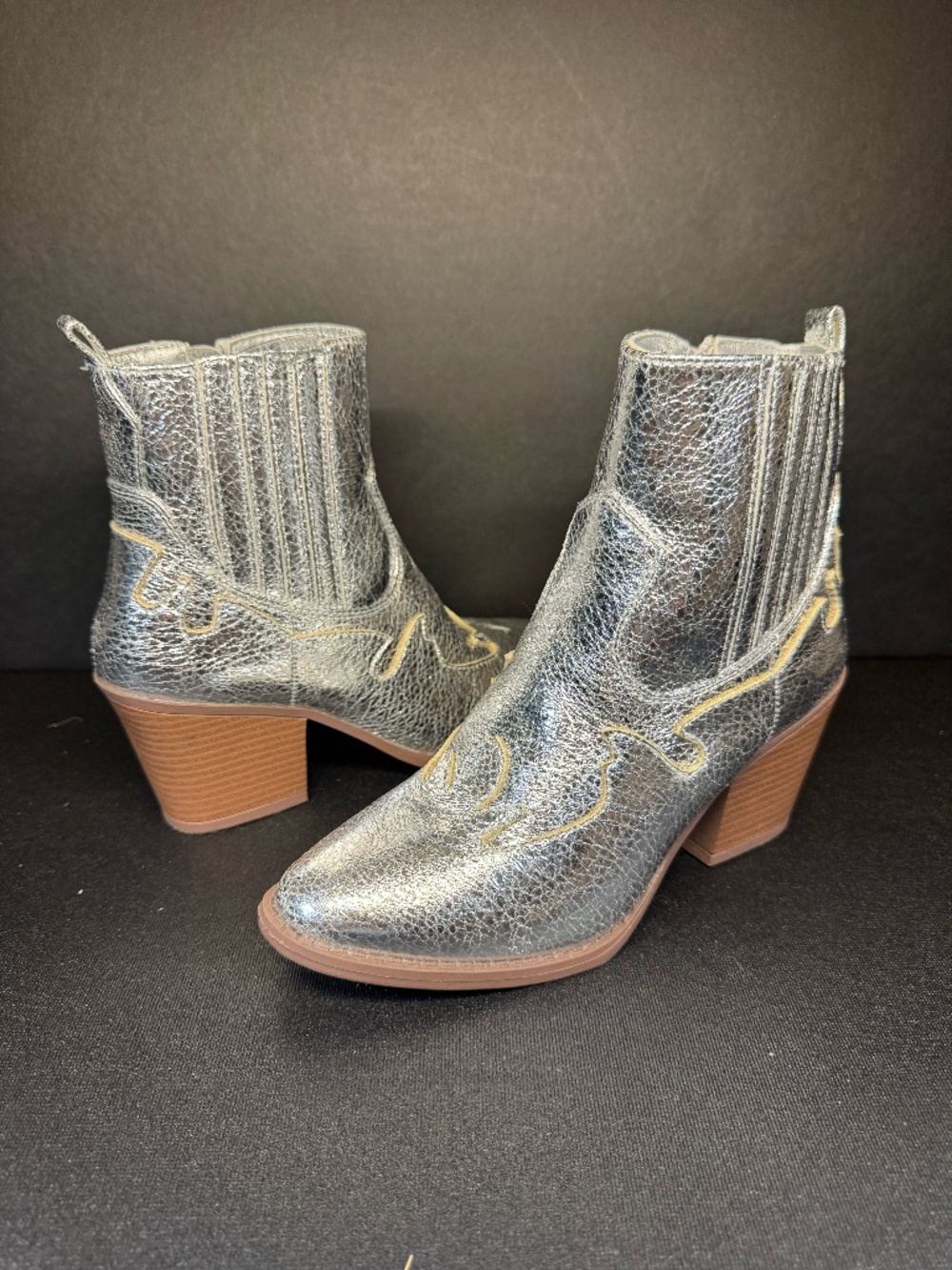 SO Silver Metallic Western Ankle Boots Womens 6 Crackle Cowboy Booties Zip